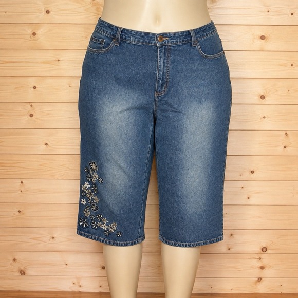 Faded Glory Denim - Faded glory Size 18 Embroided Women's  Capri Jeans [A4]